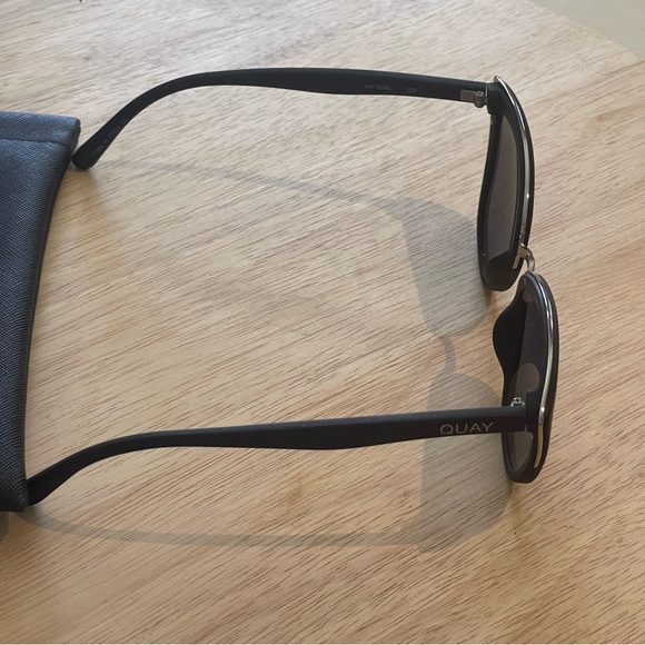 Quay ‘My Girl’ Sunglasses with case - Picture 8 of 12